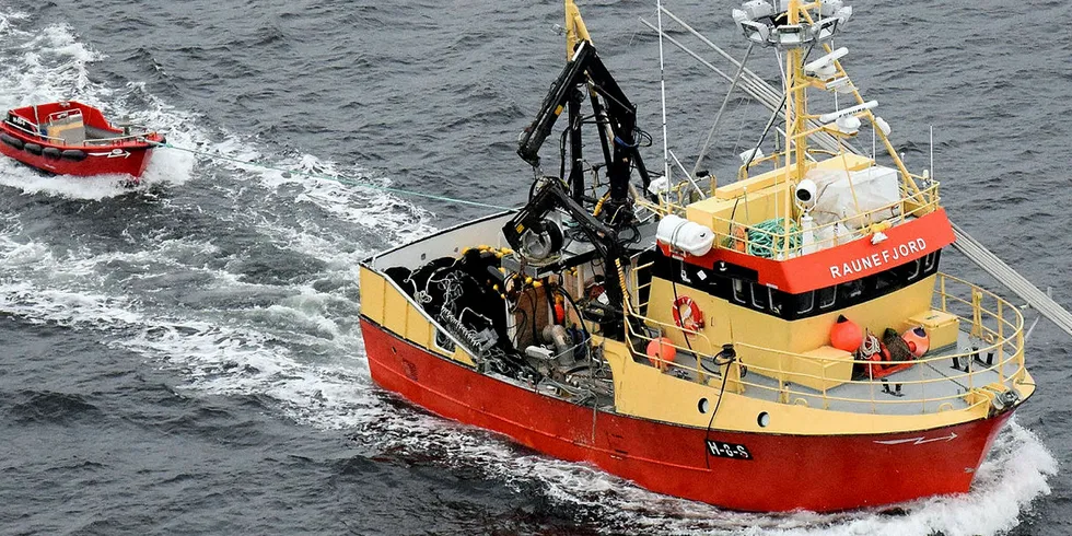 FØRST: «Raunefjord» sto for årets første makrellfangst i nord, etter at makrellen først meldte seg da båten var utenfor Lofoten på blåkveitefiske.