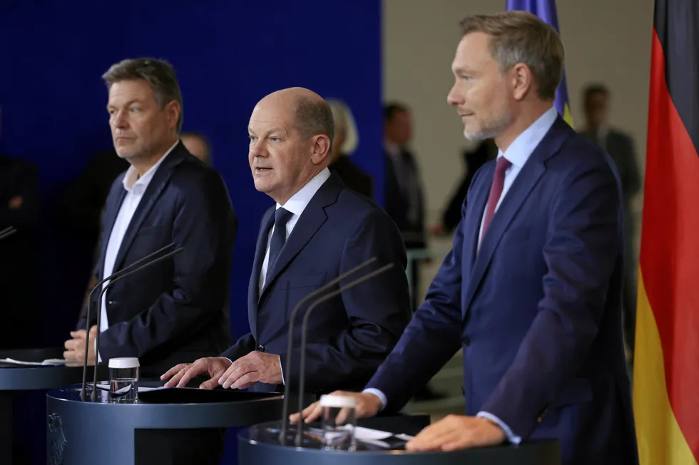 The three coalition party leaders (l-r): Deputy Chancellor Robert Habeck (Greens), Chancellor Olaf Scholz (SPD) and finance minister Christian Lindner.
