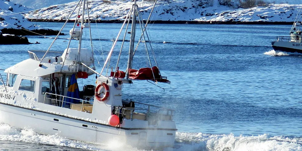 SOM FØR: Nordlandsfiskerne, her representert ved et par sjarker i Henningsvær, vil fortsatt ha Nordland Fylkes Fiskarlag som fagorganisasjon de nærmeste par årene.