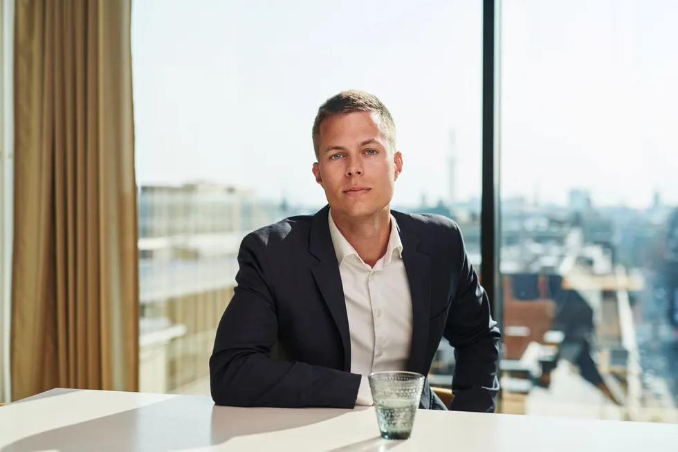 Svenske Mattias Montgomery (31) forvalter Carnegie Småbolagsfond, som investerer i små og mellomstore bedrifter i Norden.