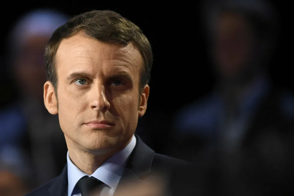 Den uavhengige franske presidentkandidaten, Emmanuel Macron, leder på meningsmålingene med Marine Le Pen hakk i hæl. Foto: LIONEL BONAVENTURE