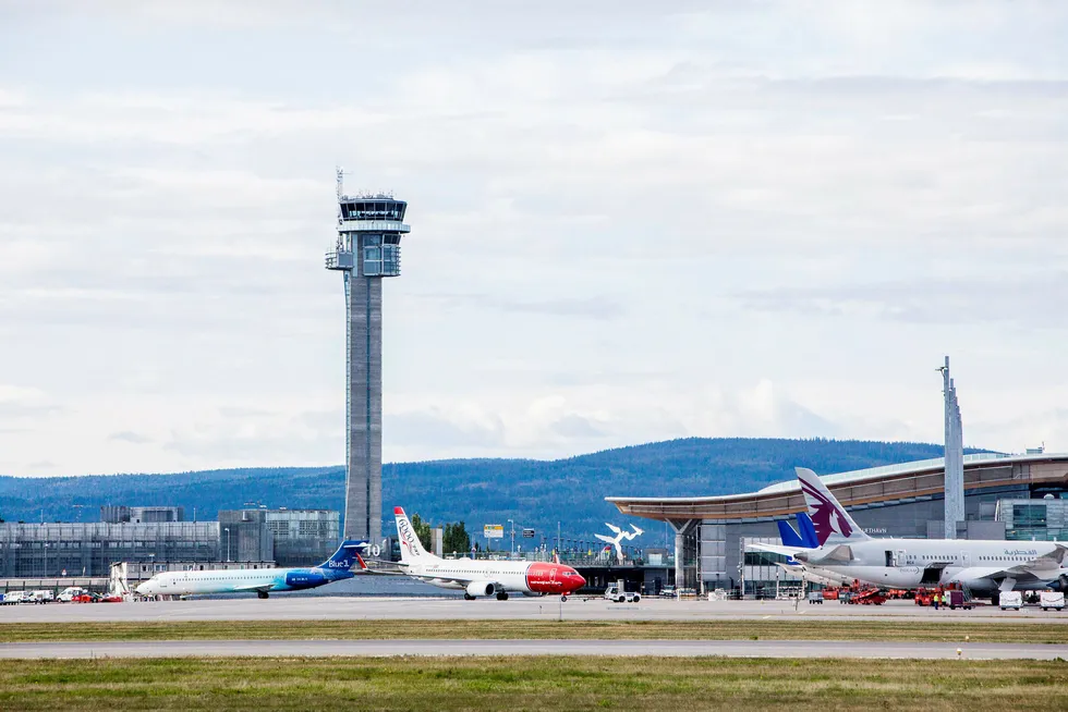 Flypassasjereravgiften kan ikke fjernes før til høsten. Foto: Adrian Nielsen