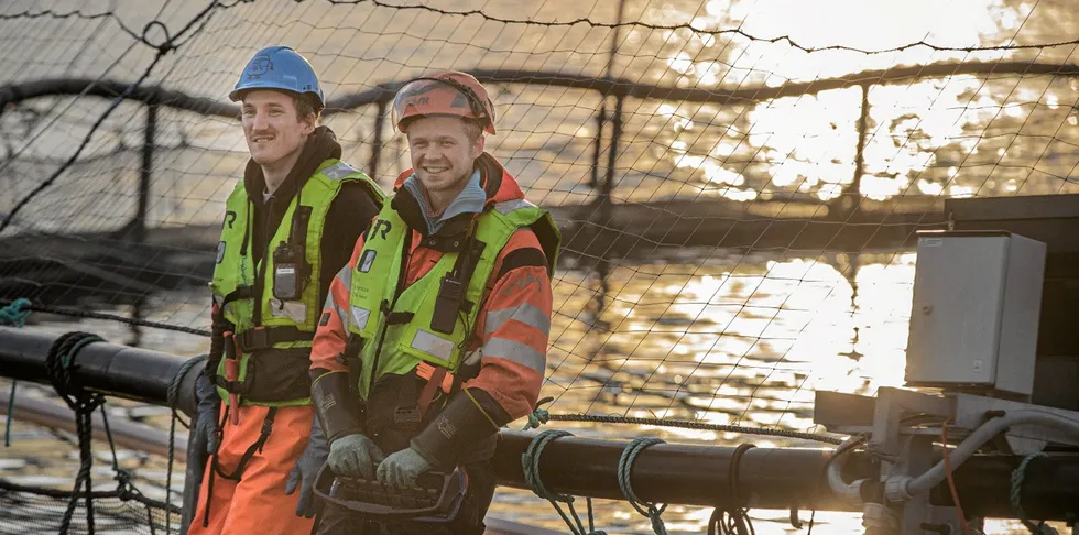 Det er i distriktene det skjer. Måsøval Fiskeoppdrett har historie tilbake til 1972 og er med det blant de første i Norge som startet med lakseoppdrett.