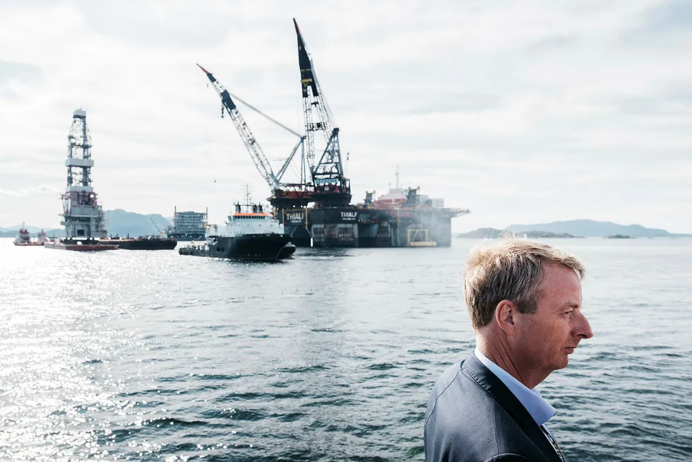 Olje og energiminister Terje Søviknes har fått spørsmål om driften av Goliat-plattformen, som har hatt en rekke problemer etter at produksjonen startet i mars i fjor. Her fra Johan Sverdrup-feltet. Foto: Tommy Ellingsen
