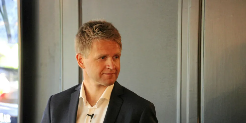 Olav-Andreas Ervik, konsernsjef i Salmar, melder om bedring i resultat og gode utsikter fremover.