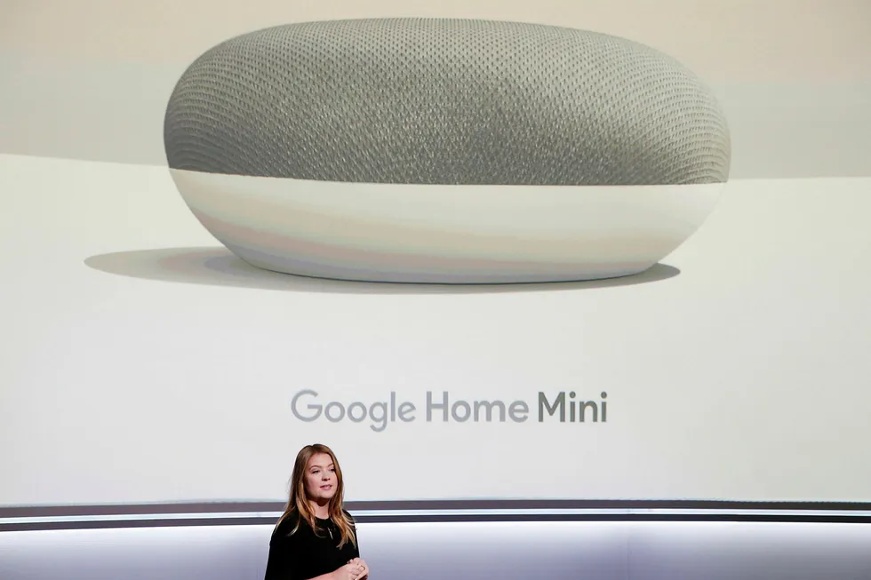 Isabelle Olsson, Googles sjef for industridesign lanserte Google Home Mini for det amerikanske markedet i oktober 2017.