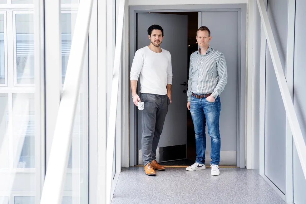 Da Roger Weibell (til høyre) før jul sa ja til ny jobb som finansdirektør i Easee, var situasjonen lys for selskapet og gründer Jonas Helmikstøl. Situasjonen er ikke like lys nå.