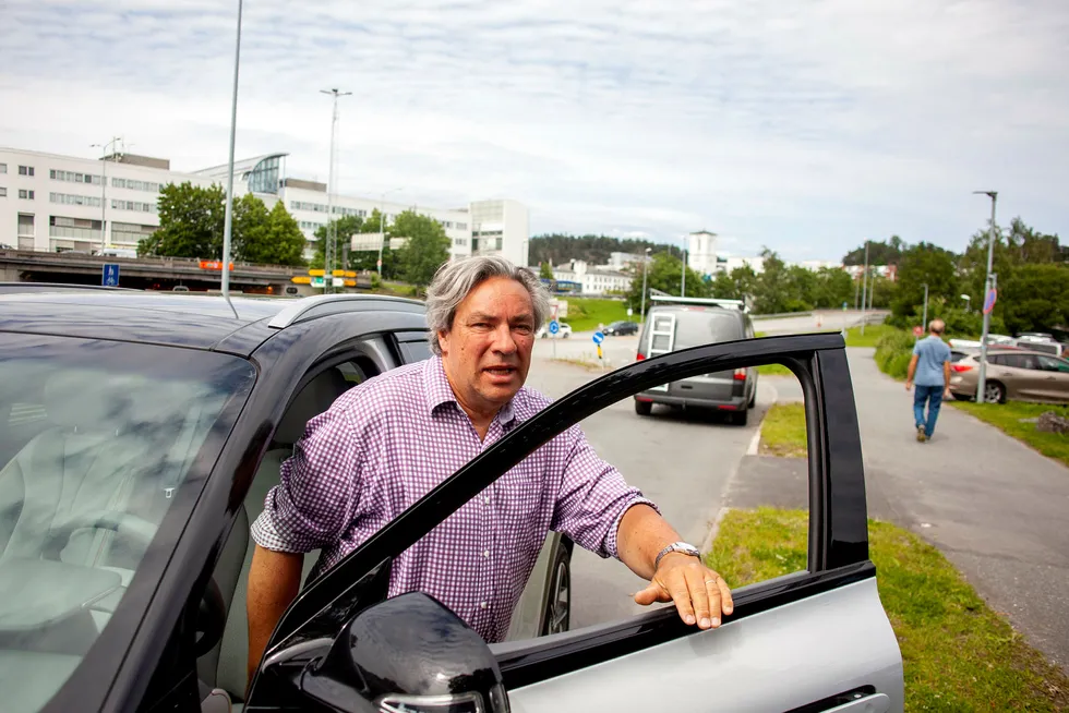 Leder Ulf Hafseld i Norsk Hydrogenbilforening (HYBIL) mener det er tragisk at det nå ikke finnes noe sted å fylle hydrogen for privatpersoner i Norge.