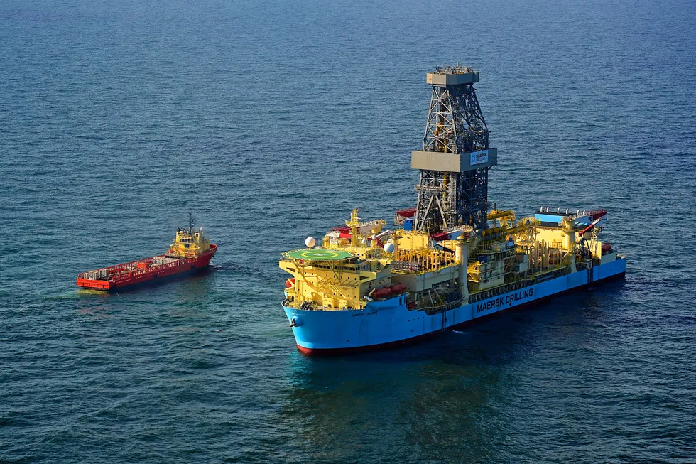 En pointe: the drillship Maersk Valiant