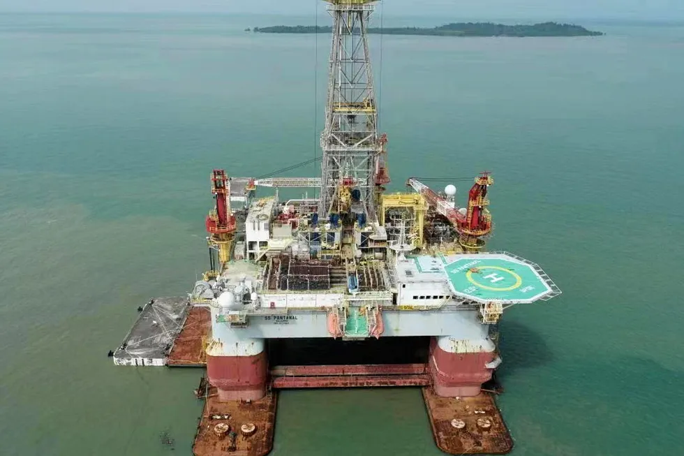 New owner wanted: the semi-submersible rig Pantanal.
