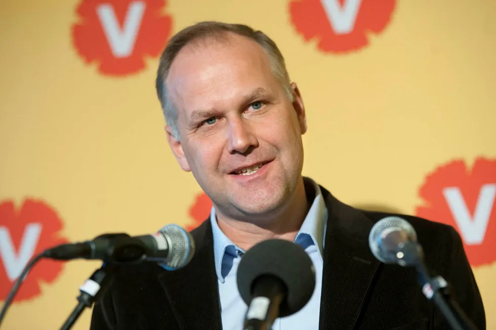 Jonas Sjöstedt og det svenske Vänsterpartiet ligger an til å bli en av valgets vinnere. Sverigedemokratene går frem, men faller på denne målingen litt tilbake i forhold til målinger den siste tiden. Foto: FREDRIK SANDBERG / Scanpix
