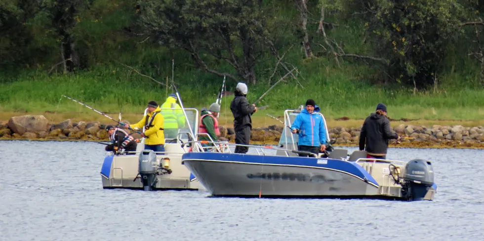 TØFFERE TIDER: Nye og strengere regler for turistfiske vil forhåpentlig få profesjonalisert næringen, og redusert antall lovverk, mener Fiskeribladet.