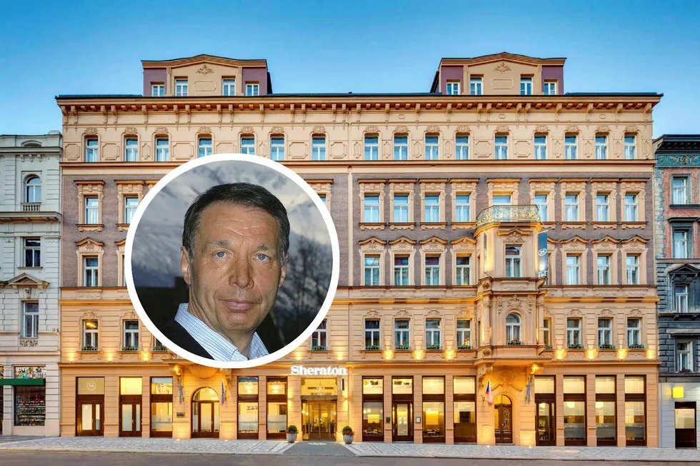 Dette hotellet i Praha skal gi Wenaasgruppen og toppsjef Lars Wenaas (innfelt) mer penger i kassen i år.
