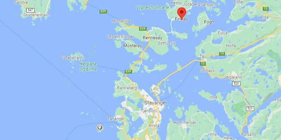 Den savnede fiskeren ble funnet omkommet ved et oppdrettsanlegg på Finnøy nord for Stavanger.