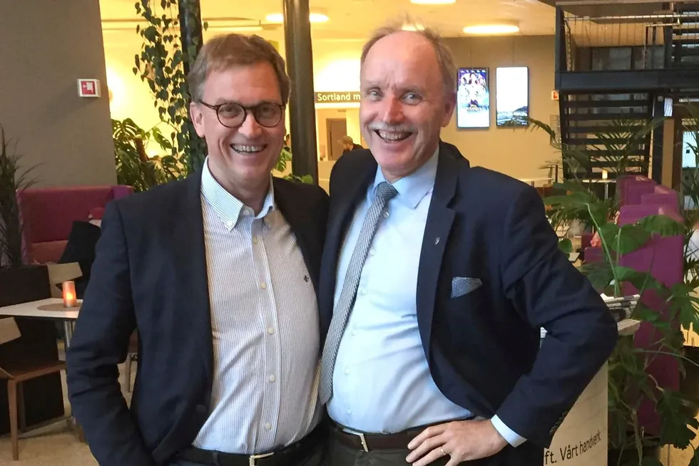 Kristian Adolfsen (til venstre) og Bø-ordfører Sture Pedersen har kjent hverandre i åtte år.