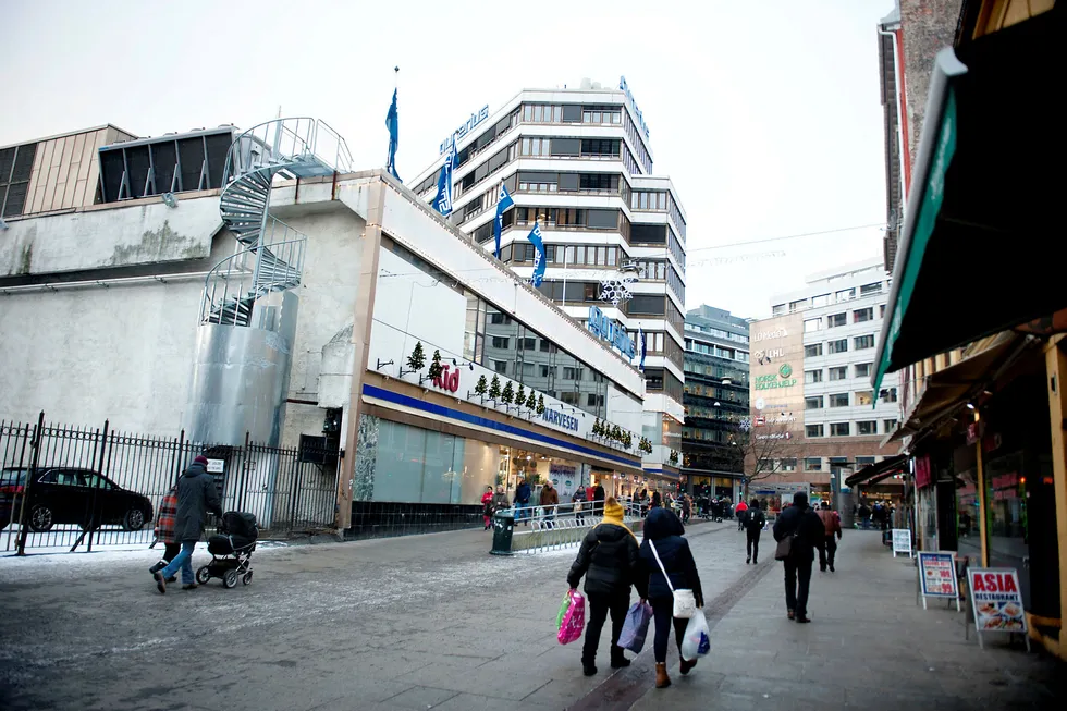 Olav Thon planlegger å rive hele Gunerius-senteret (venstre side på bildet) og bygge hotell som kan bli Oslos tredje høyeste bygning. Foto: Melisa Fajkovic