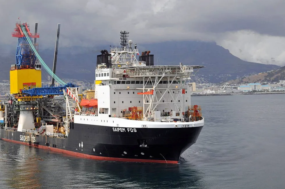 Brazil voyage: the pipelayer and field development vessel Saipem FDS