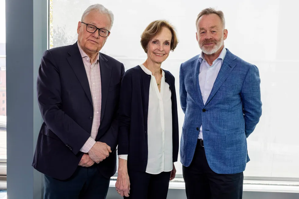 NHST Holding-sjef Baard Haugen, styreleder i NHST Holding, Anette Olsen, og konsernsjef i DN Media Group, Amund Djuve.