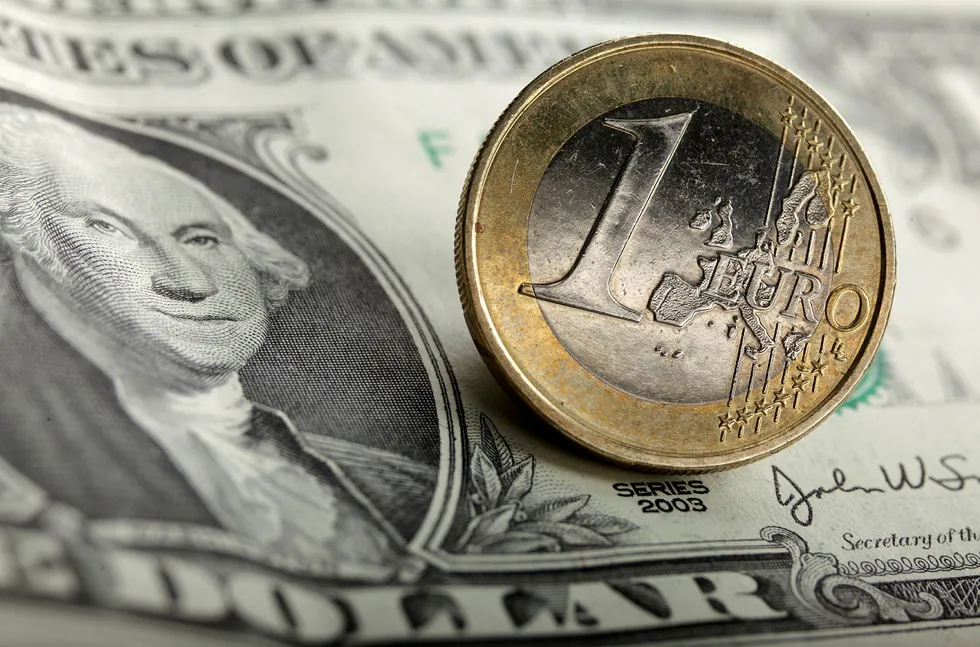 DNB Markets venter at kronen skal gå sterkere mot både euro og dollar i årene som kommer. Foto: Kacper Pempel/Reuters/NTB Scanpix
