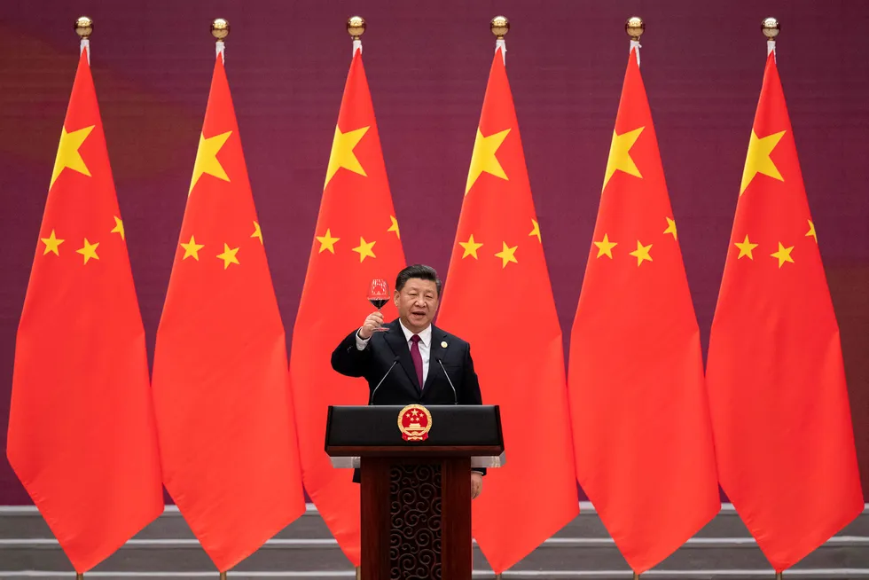 Kinas president Xi Jinping skåler til statslederne som deltok på en konferanse om Kinas nye silkevei i Beijing i forrige uke.