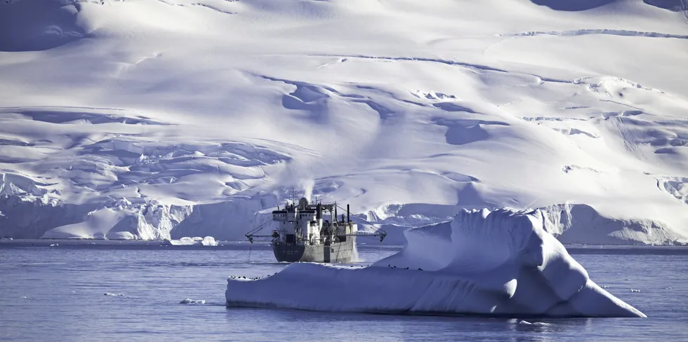Aker Biomarines «Antarctic Sea» fangster lengst sør på kloden. Foto fra 2016.