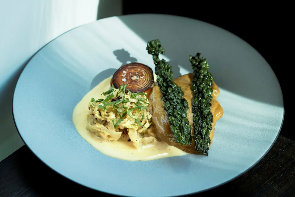 Brasserie Ouest serverer fransk mat med østerriksk touch, som for eksempel hjerte med savoykål. Foto: Sune Eriksen