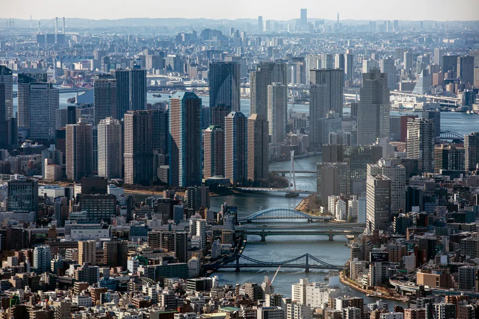 Japan, som fortsatt er verdens tredje største økonomi, klarte å få en økonomisk vekst i 2022. Aktiviteten avtok mot slutten av året. Her fra hovedstaden Tokyo, som er det dominerende økonomiske maktsenteret i landet.