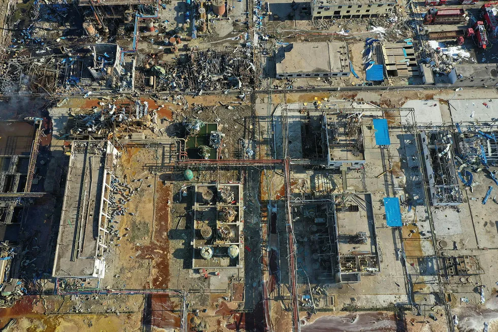 Dette luftfotoet fra det kinesiske nyhhetsbyrået Xinhua viser de omfattende skadene på fabrikkområdet i byen Yancheng.