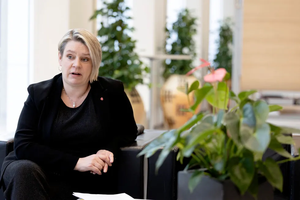 I en proposisjon til Stortinget gjør arbeids- og inkluderingsminister Marte Mjøs Persen (Ap) alvor av varslene om å begrense bemanningsselskapenes virksomhet.