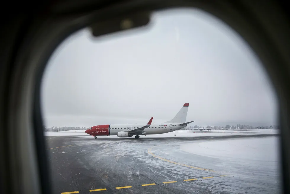 Norwegian fly på Gardermoen på vinterstid.