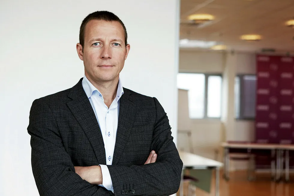 Harald J. Andersen, samfunnspolitisk direktør i Virke, mener Økokrim tar feil i argumentasjonen mot å sette ned aksjekapitalkravet til en krone. Foto: Virke
