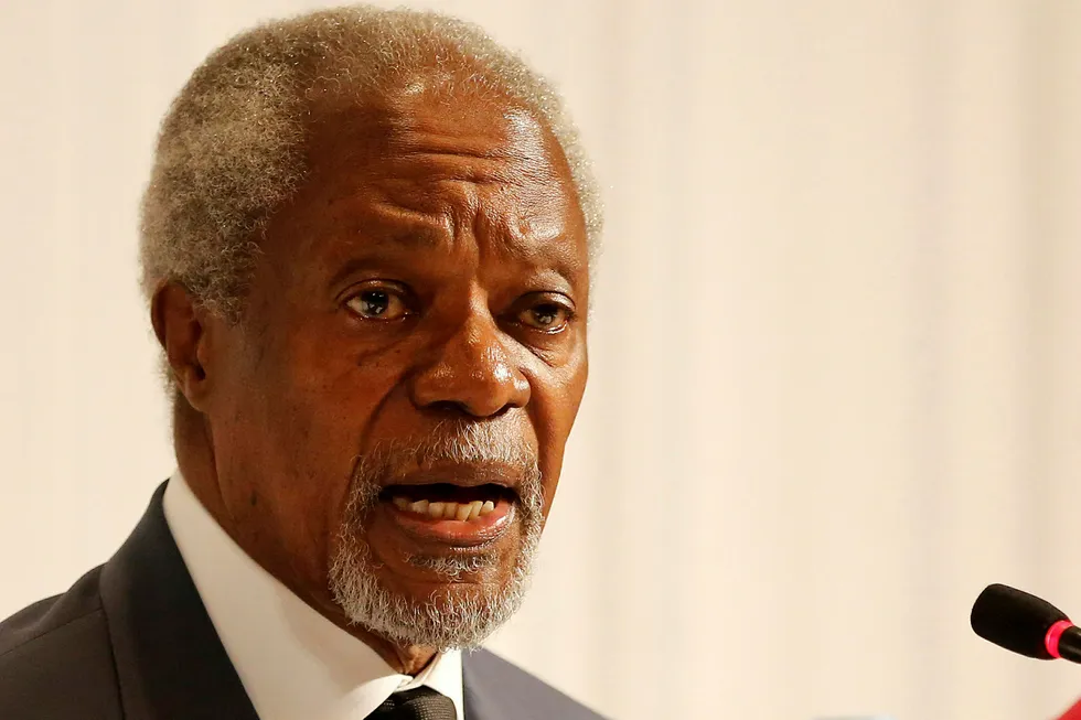 Kofi Annan, tidligere FN-sjef, fredsprisvinner og fredsmegler, er død, 80 år gammel.