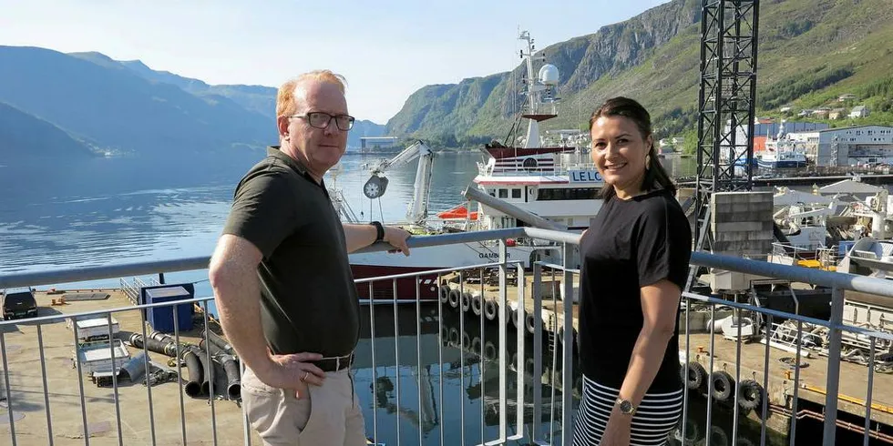 Administrerende direktør i Stadyard, Agnar Lyng, og prosjektlederen for MMG, Laetitia Pipaluk Rosing, er drivkreftene bak den maritime klyngen i Måløy.Foto: Nils Torsvik