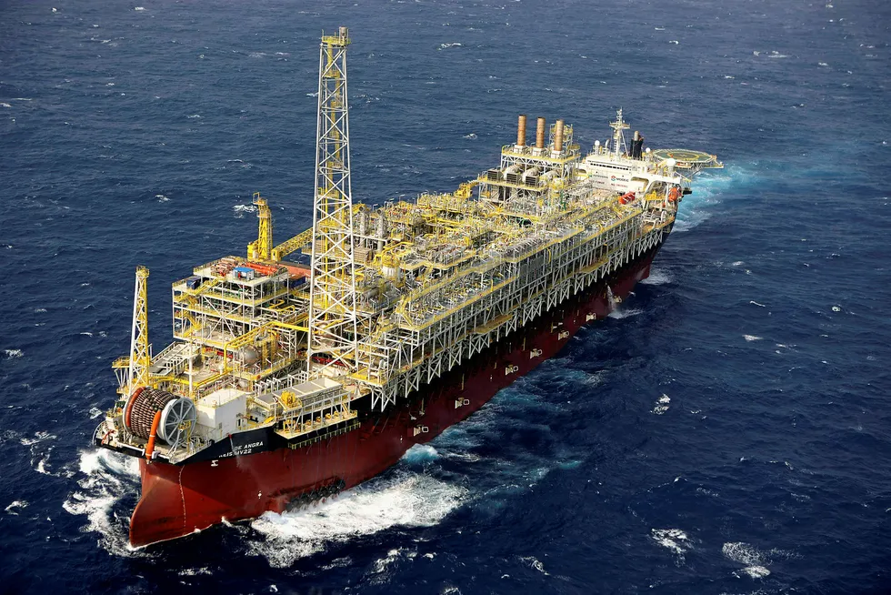 Corrosion cracking: the Cidade de Angra dos Reis FPSO is producing from the Lula pre-salt field, where the new riser incident occurred