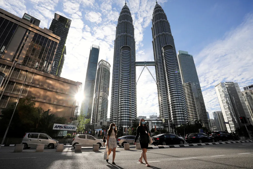 Iconic headquarters: the Petronas Twin Towers in the Malaysian capital Kuala Lumpur