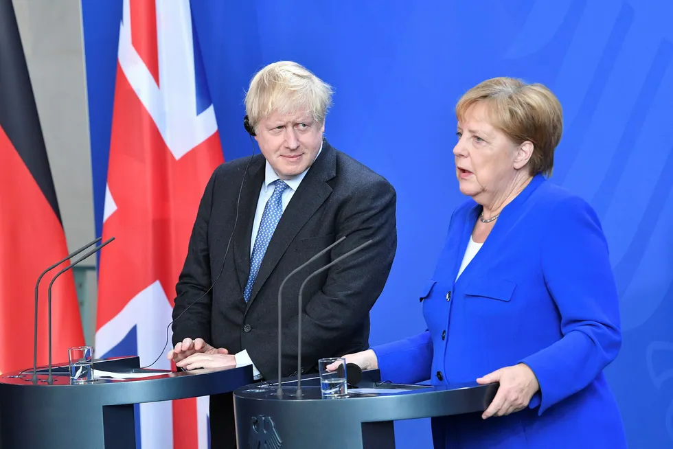 Tysklands regjeringssjef Angela Merkel og britenes statsminister Boris Johnson på felles pressekonferanse etter onsdagens møte i Berlin