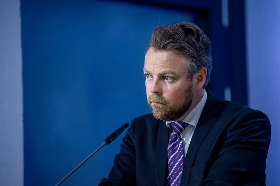 Arbeidsminister Torbjørn Røe Isaksen grep inn og stanset kommunestreiken i Oslo.