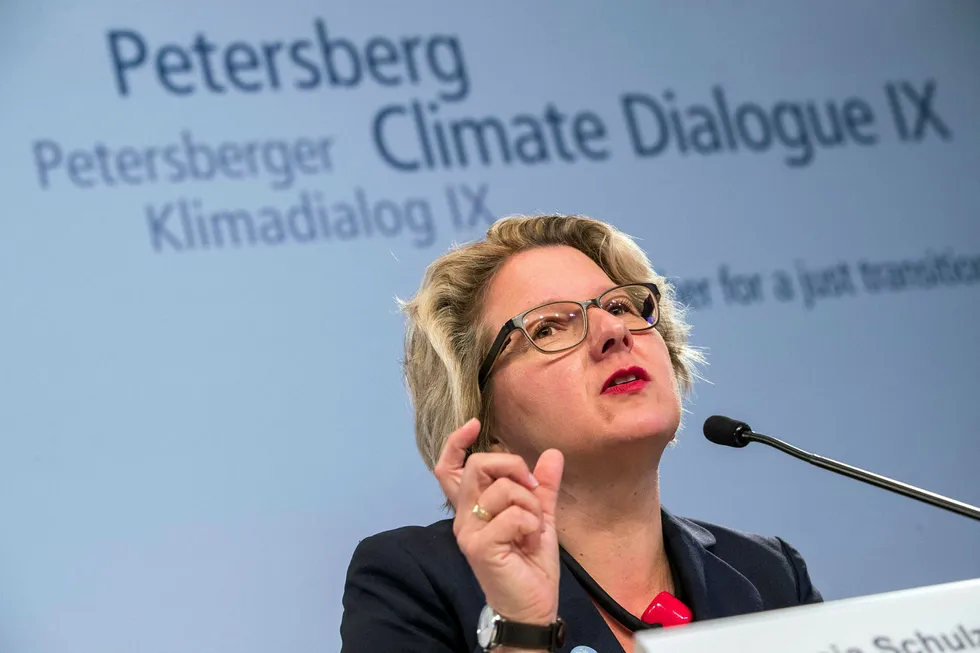 Miljøminister Svenja Schulze under et klimamøte i Berlin mandag. Foto: AFP Photo/ dpa / Jens Büttner / Germany OUT