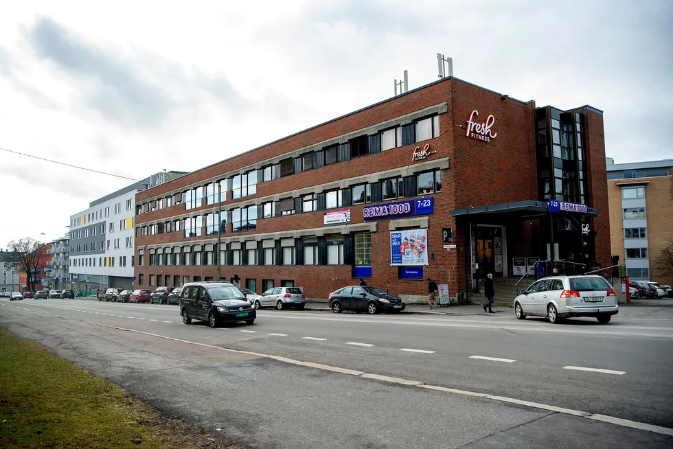 Denne Rema-butikken i Oslo har de siste par årene fått konkurranse fra to nye dagligvarebutikker. Kiwi ligger i bygget vegg i vegg.