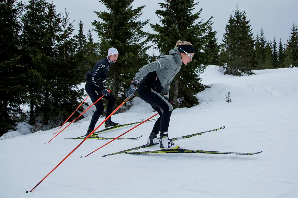 Therese Johaug og broren Karstein Johaug trener i skiløypene Natrudstilen ved Sjusjøen. Foto: Geir Olsen/VG/NTB Scanpix
