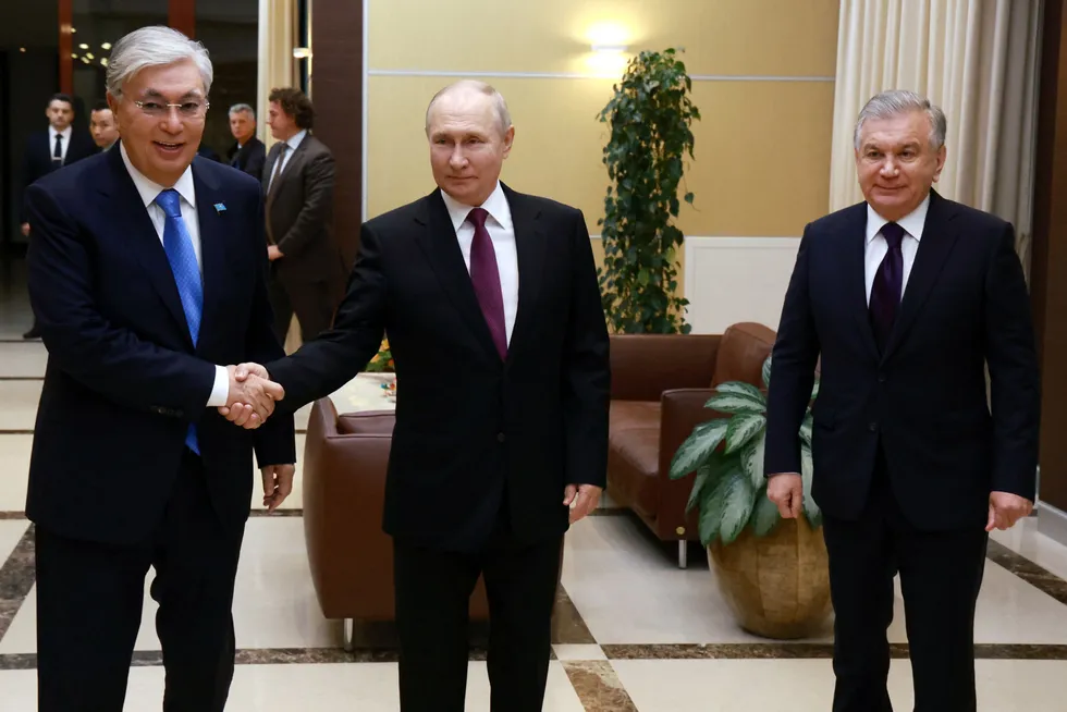 Gas handshake: From left, Kazakhstan President Kassym-Jomart Tokayev, Russian President Vladimir Putin and Uzbekistan President Shavkat Mirziyoyev.