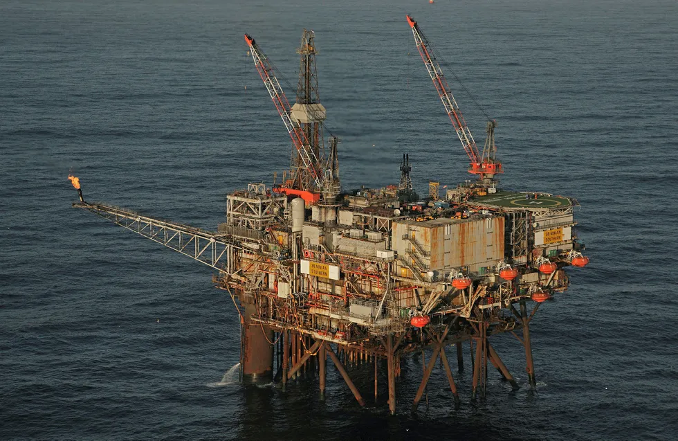 Emergency: CNR International's Ninian South platform in the UK North Sea