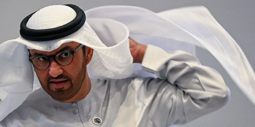 Sultan Al-Jaber er både industriminister i Emiratene og leder av et av verdens største oljeselskaper. Nå skal han lede klimaforhandlingene i Dubai de to neste ukene.
