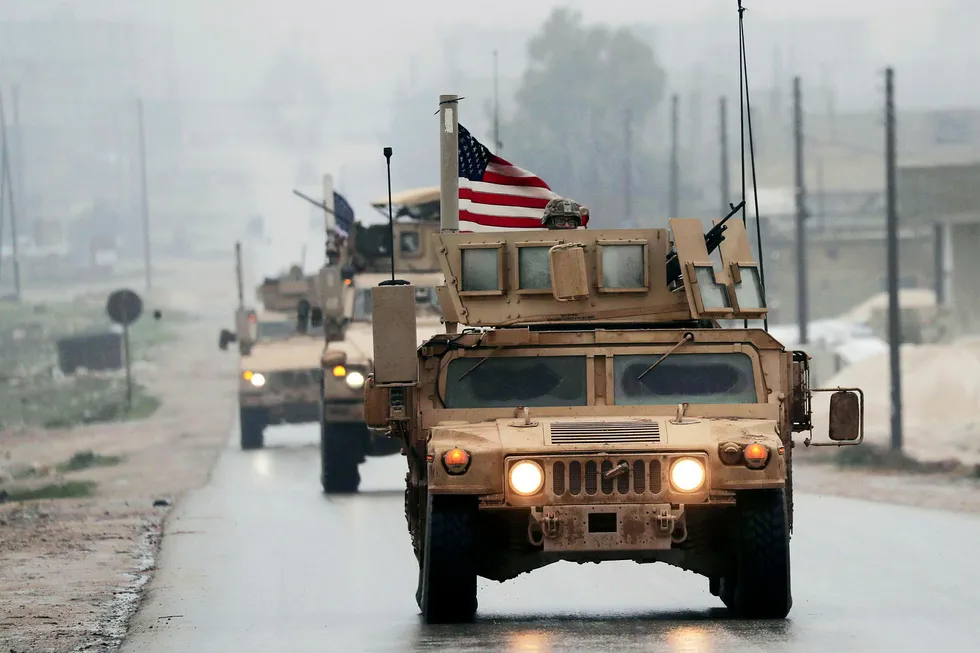 Trekkes amerikanske soldater ut av Syria, kan den åtte år lange borgerkrigen bli forlenget.