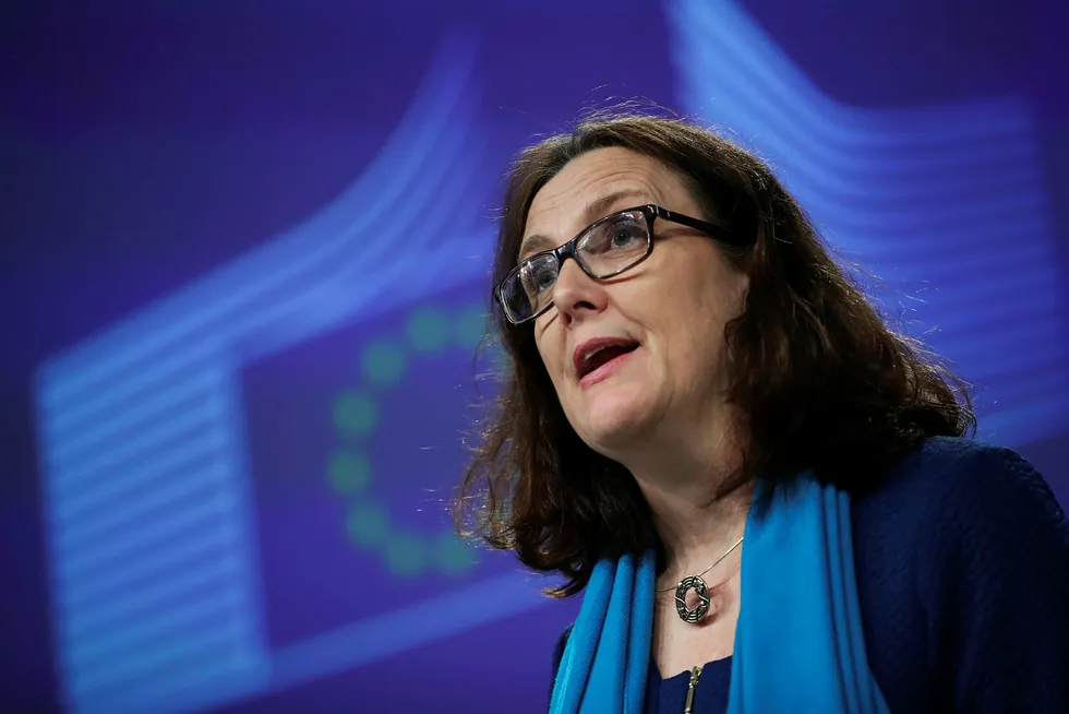EUs handelssjef Cecilia Malmström sier EU er klar til å starte handelssamtaler med USA.
