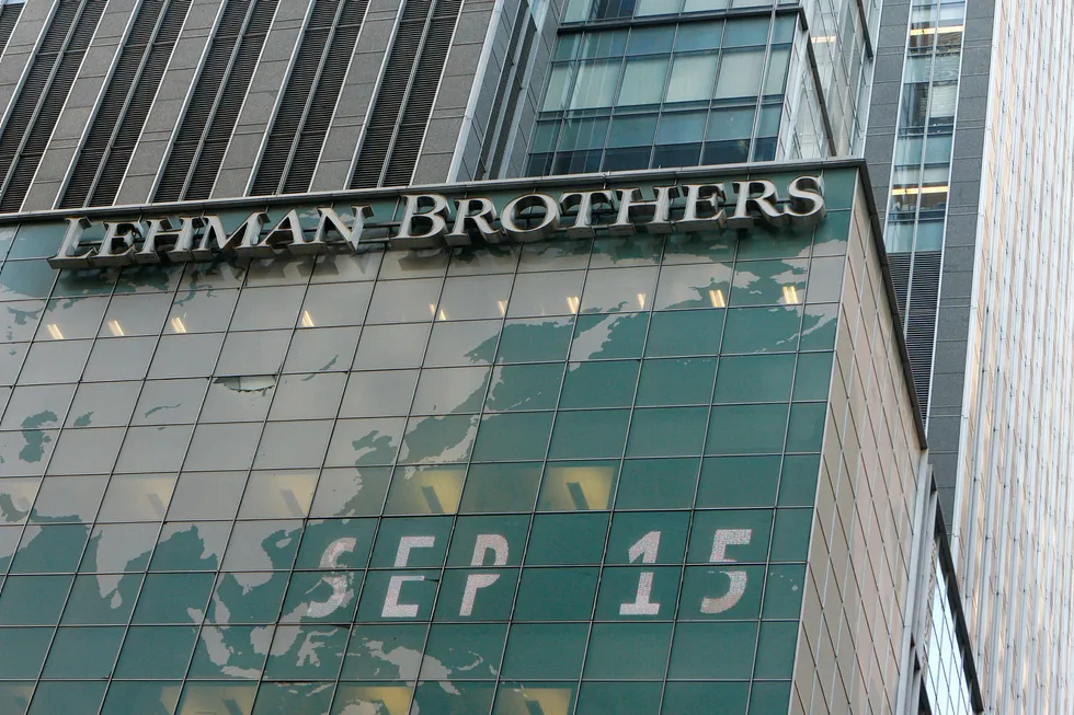 Lehman Brothers gikk overende 15. september 2008. Kollapsen i den amerikanske investeringsbanken har for ettertiden blitt stående som hendelsen som utløste etterkrigstidens største globale finanskrisen. Foto: JOSHUA LOTT / REUTERS / NTB Scanpix