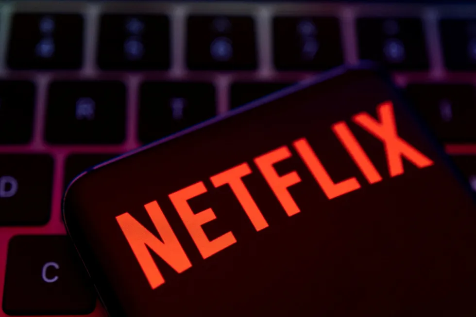 Netflix-aksjen stuper etter ny kvartalsrapport. Selskapet venter to millioner færre abonnementer innen juni 2022.