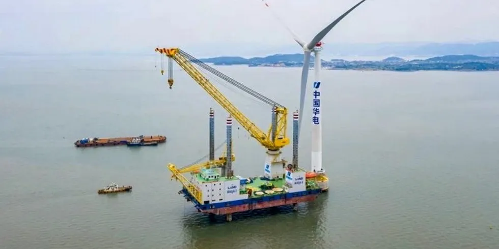 Installation of Mingyang 7MW MySE7.0-158 at Fujian Fuqing Haitan Strait in China.