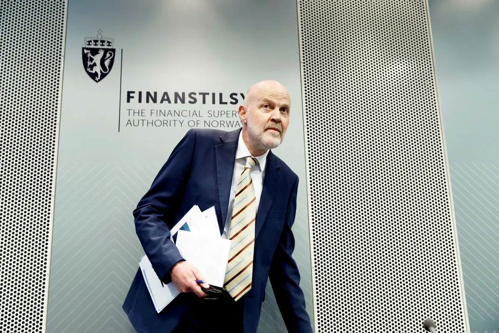 Direktør i Finanstilsynet Morten Baltzersen, vil forby DNB og andre banker å betale utbytte til sine eiere i år.