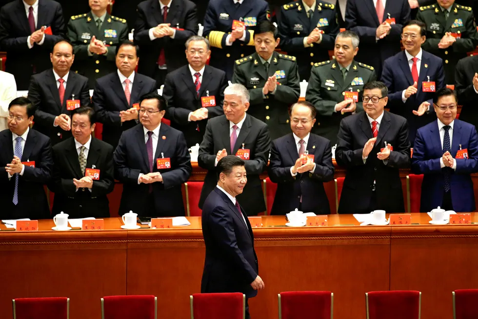 Kinas president Xi Jinping åpnet den viktige partikongressen på onsdag ved å legge frem en arbeidsrapport til over 2200 medlemmer av kommunistpartiet. Foto: Jason Lee/Reuters/NTB Scanpix